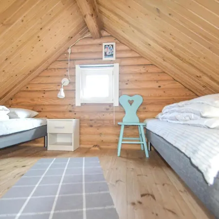 Vakantiehuis Two-bedroom In Hovborg